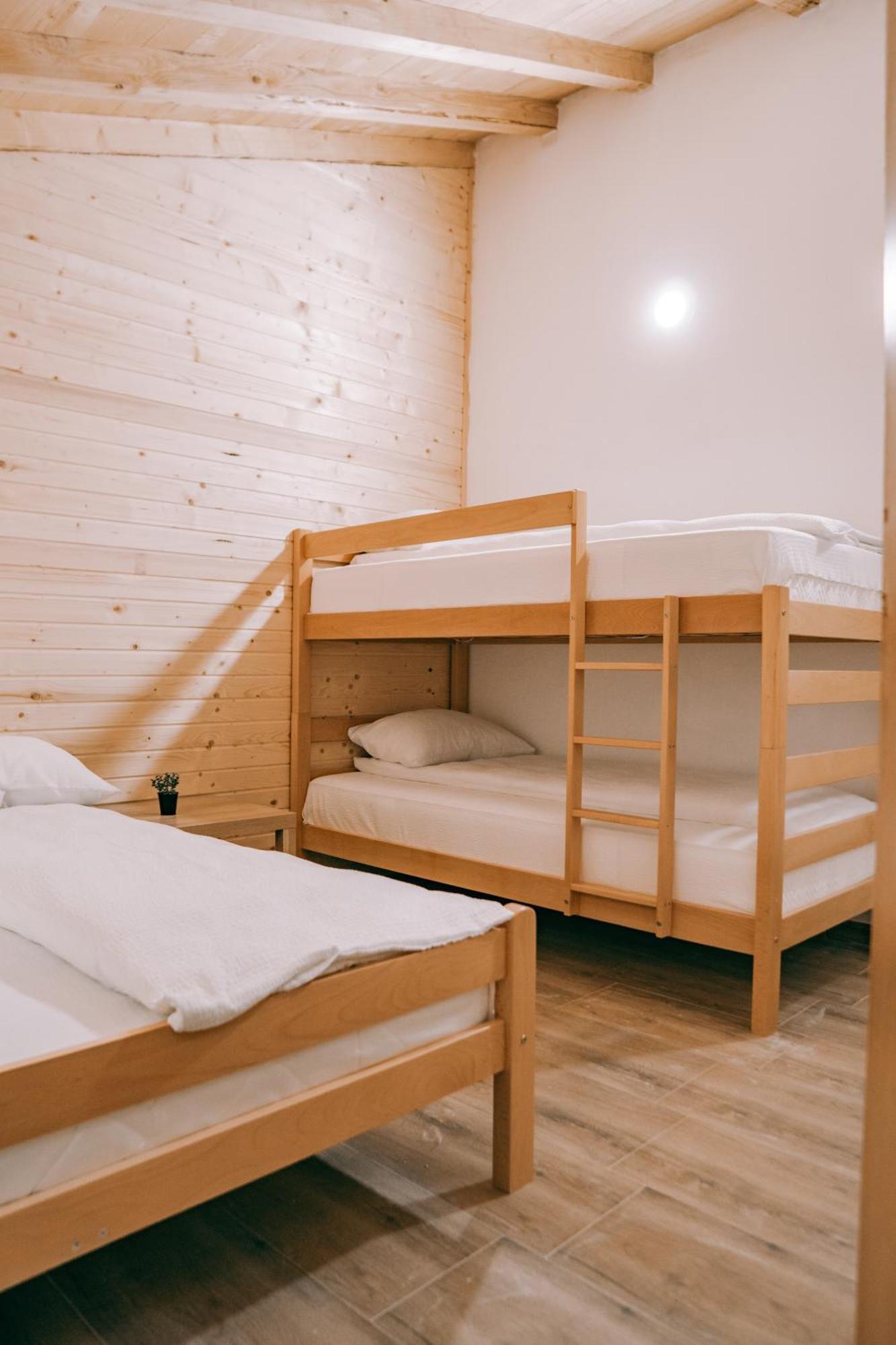 Vucja Gora Hotel Foca Buitenkant foto